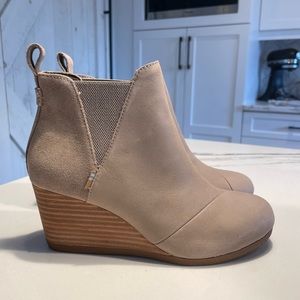 Toms ankle boots.